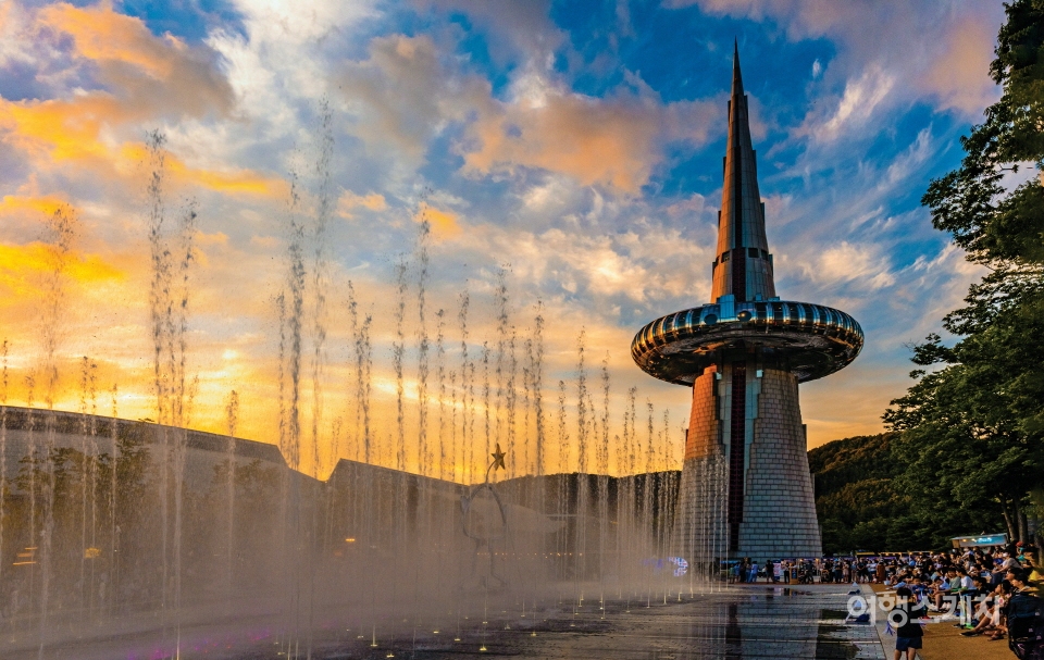 (주)위티브, ‘2025년 문화콘텐츠 기업인의 날’에서 대전정보문화산업진흥원장 표창 수상